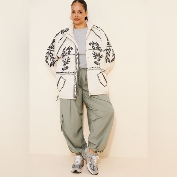 Anthropologie Jackets & Blazers - Anthropologie Embroidered Puffer Coat in Ivory 1X